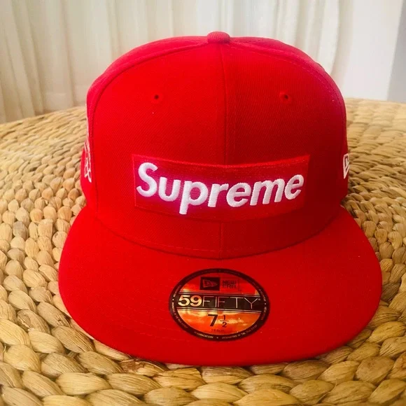 Supreme X New Era - Supreme Championship Box Logo Fitted Hat - 7 1/2 - Picture 2 of 6